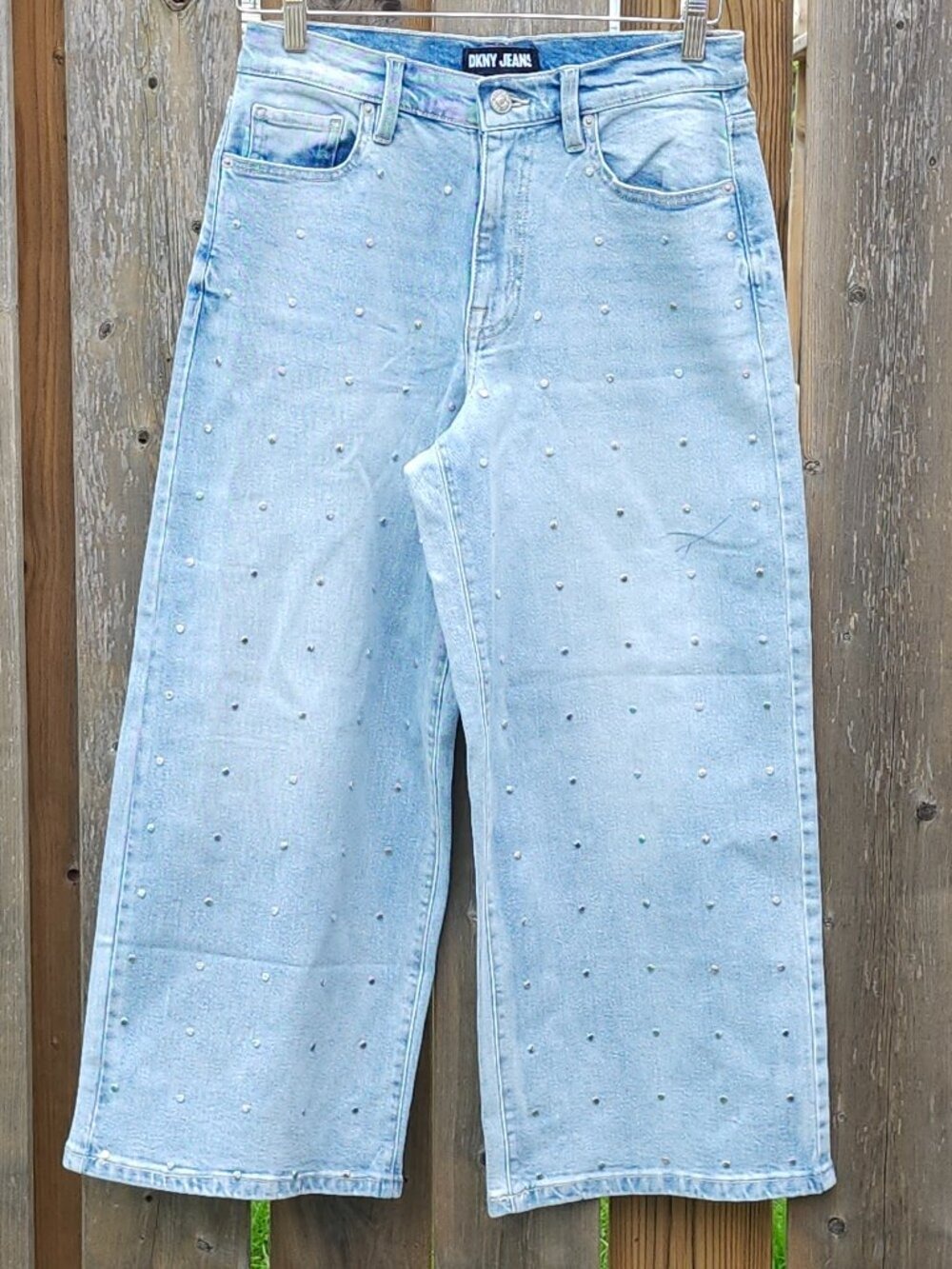 DKNY Wide Leg Light Wash Denim Jeans Silver Studded Y2K Glam 27x29”